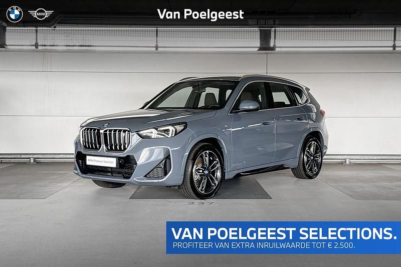 Grijs Gebruikt 2024 BMW iX1 M Sport SUV | € 44.900 (Super prijs) - Afbeelding 1/4