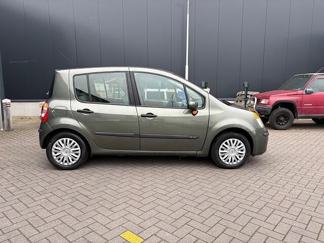 Occasion Renault Modus 112 PK (82 kW) 2005 Groen MPV