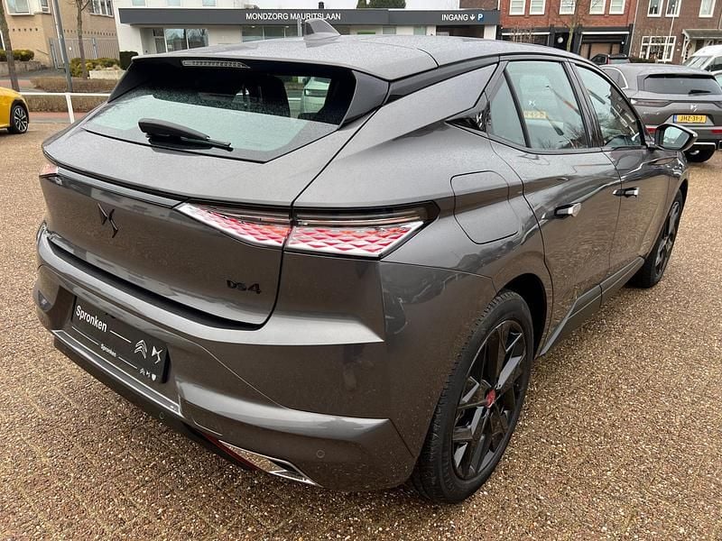 Occasion DS Automobiles DS4 Performance 131 PK (96 kW) 2026 Grijs SUV