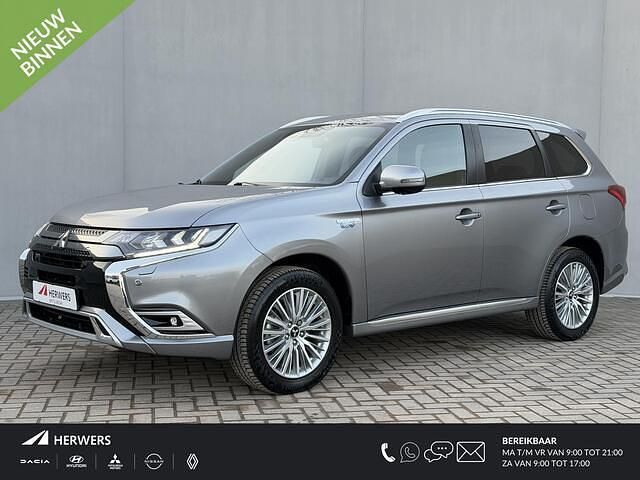 Grijs Occasion 2020 Mitsubishi Outlander Instyle SUV | € 26.885 (Iets duurder) - Afbeelding 1/4