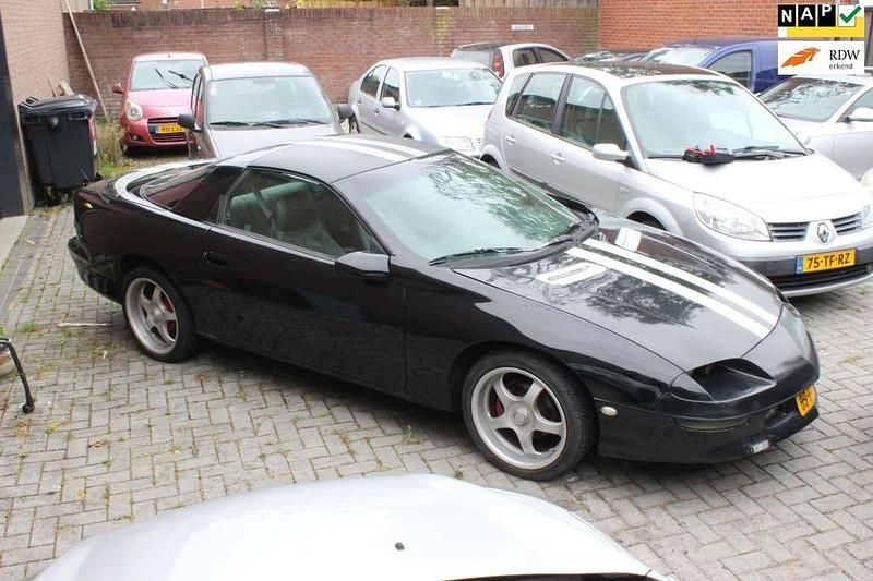 Zwart Gebruikt 1995 Chevrolet Camaro | € 2.999 - Afbeelding 1/4