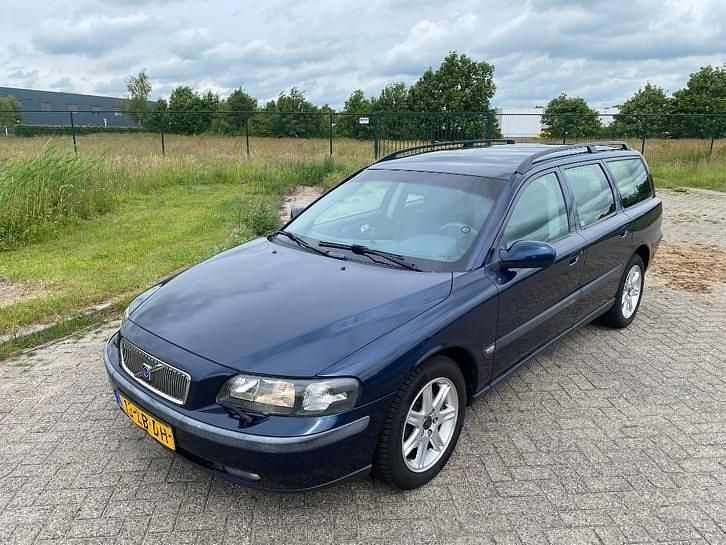 Gebruikt 2002 Volvo V70 Stationwagen | € 2.295 (Super prijs) - Afbeelding 1/4