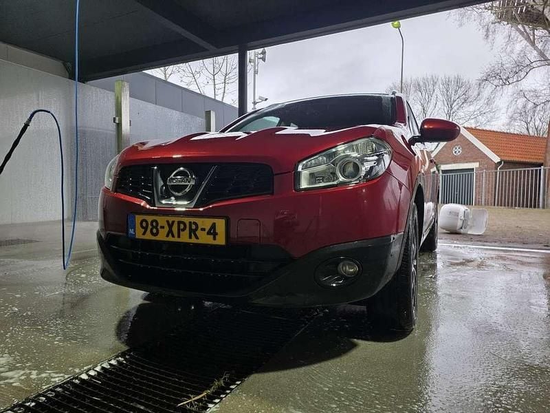 Rood Occasion 2012 Nissan Qashqai SUV | € 5.800 (Eerlijke prijs) - Afbeelding 1/2
