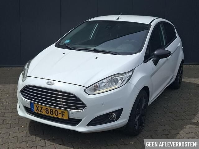Wit Gebruikt 2015 Ford Fiesta Titanium Hatchback | € 4.150 (Goede deal) - Afbeelding 1/4