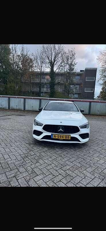 Wit Gebruikt 2019 Mercedes CLA200 Business Sedan | € 31.000 - Afbeelding 1/4