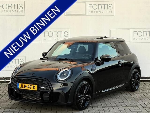 Zwart Gebruikt 2022 Mini John Cooper Works Hatchback | € 31.900 (Duur) - Afbeelding 1/4