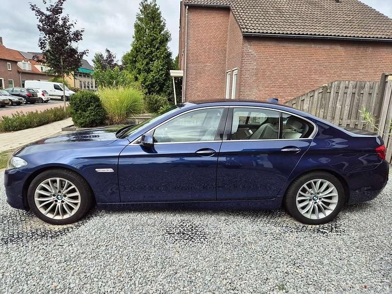 Blauw Gebruikt 2016 BMW 520 Luxury Line Sedan | € 15.000 (Goede deal) - Afbeelding 1/4