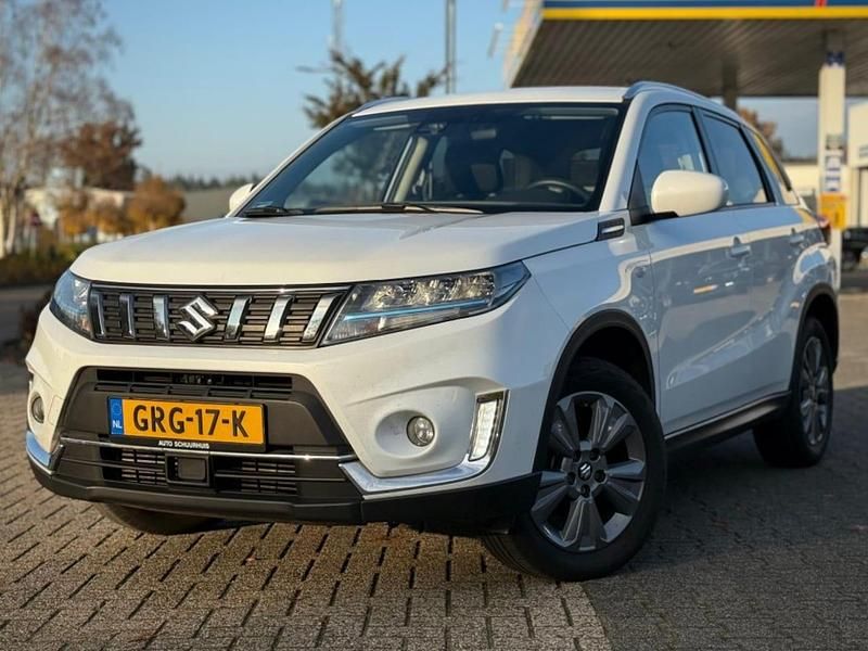 Wit Gebruikt 2023 Suzuki Vitara Hatchback | € 21.900 - Afbeelding 1/4