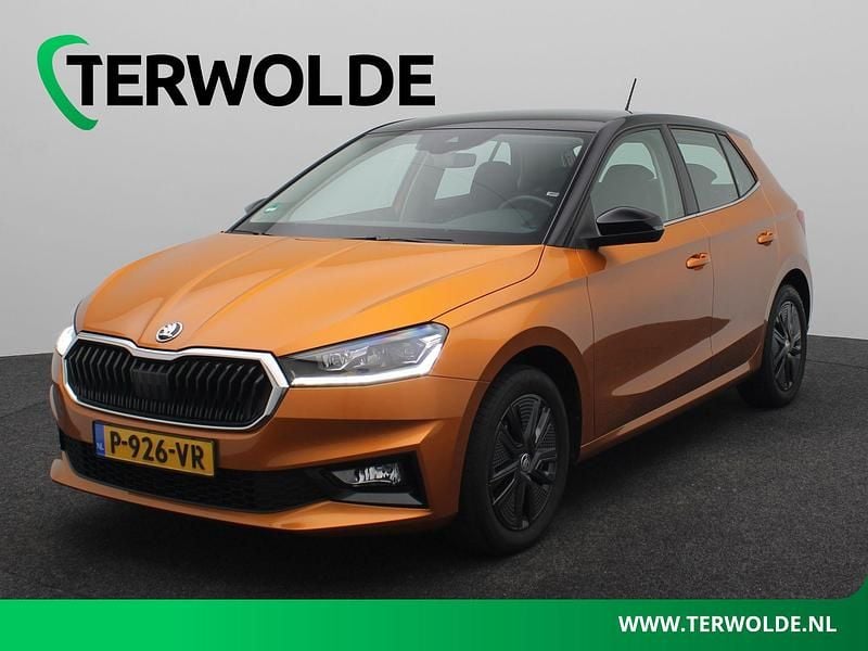 Oranje Occasion 2021 Skoda Fabia Hatchback | € 16.640 (Iets duurder) - Afbeelding 1/4