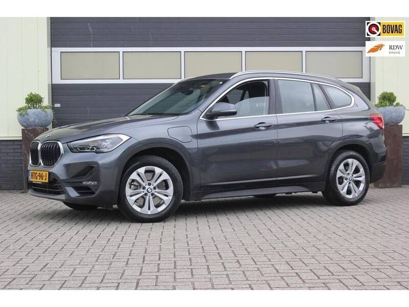 Grijs Gebruikt 2021 BMW X1 Executive SUV | € 26.900 (Goede deal) - Afbeelding 1/4