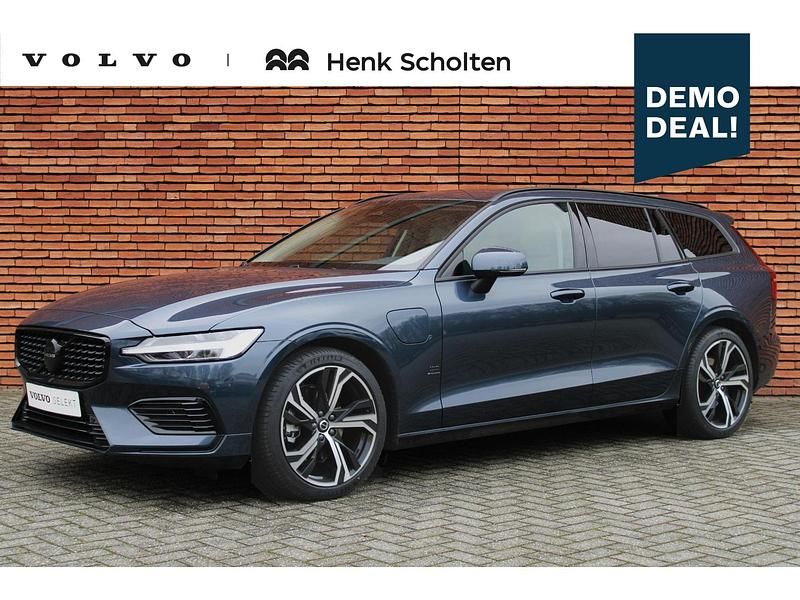 Blauw Occasion 2025 Volvo V60 Stationwagen | € 48.950 (Duur) - Afbeelding 1/4
