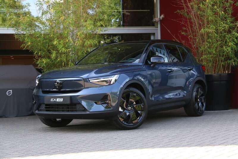 Blauw Nieuw 2025 Volvo EX40 Ultra SUV | € 60.015 (Eerlijke prijs) - Afbeelding 1/4