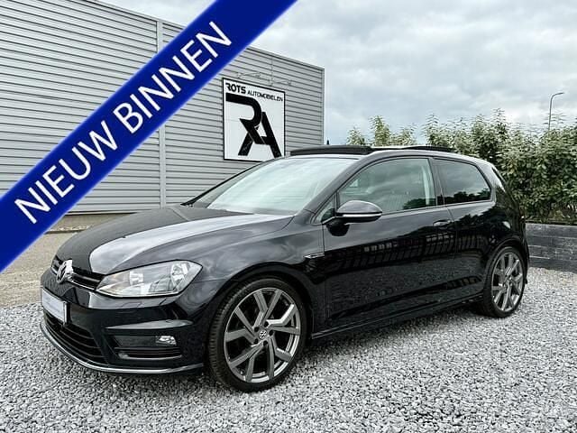 Zwart Gebruikt 2015 VW Golf VII R-line Hatchback | € 10.950 (Eerlijke prijs) - Afbeelding 1/4