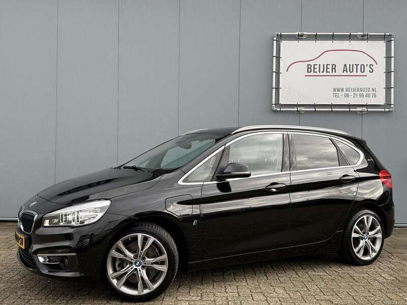 Zwart Gebruikt 2017 BMW 225 Active Tourer iPerformance MPV | € 15.945 (Eerlijke prijs) - Afbeelding 1/4