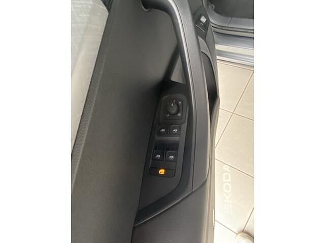 Occasion Skoda Karoq Selection 150 PK (110 kW) 2024 Grijs SUV