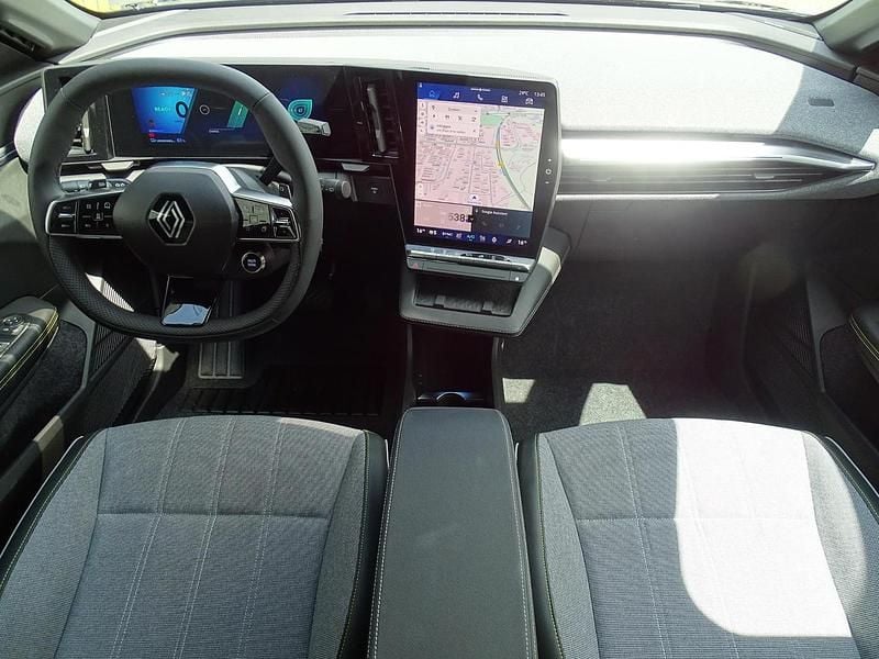 Occasion Renault Megane E-Tech Komfort 160 kW (218 PK) 2025 Black (tegne) Hatchback