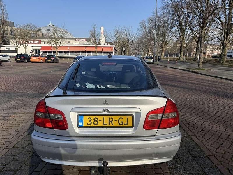 Occasion Mitsubishi Carisma 90 PK (66 kW) 2001 Sedan