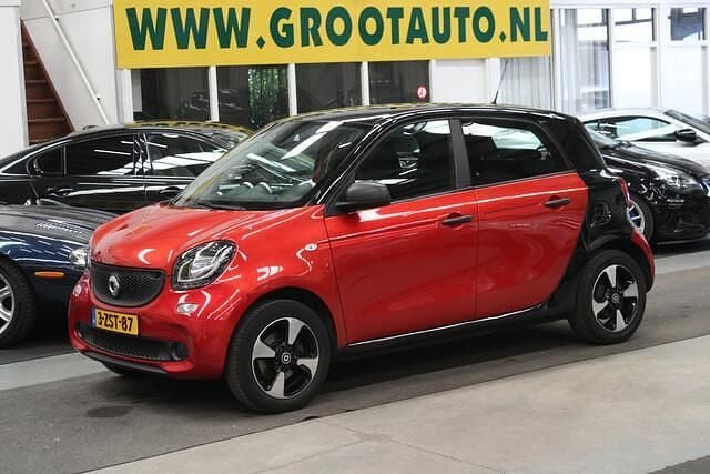 Rood Gebruikt 2015 Smart ForFour Hatchback | € 4.444 (Goede deal) - Afbeelding 1/4
