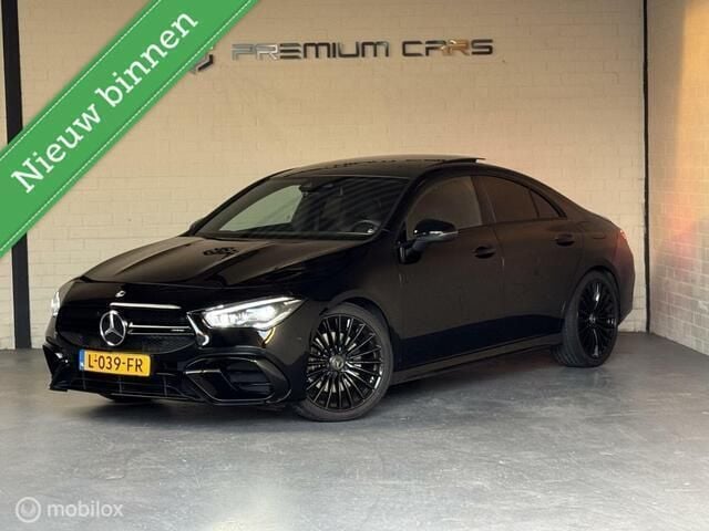 Zwart Gebruikt 2021 Mercedes CLA200 AMG Sedan | € 36.950 (Duur) - Afbeelding 1/4