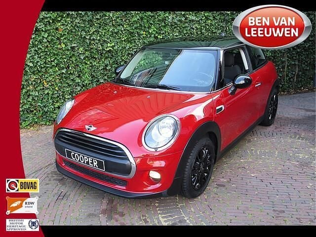Rood Gebruikt 2015 Mini Cooper Chili Hatchback | € 14.950 - Afbeelding 1/4