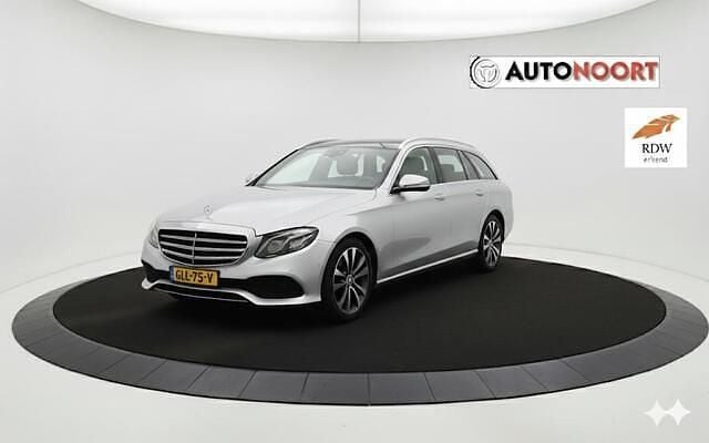 Grijs Gebruikt 2020 Mercedes 300 Advantage Stationwagen | € 30.950 (Goede deal) - Afbeelding 1/4