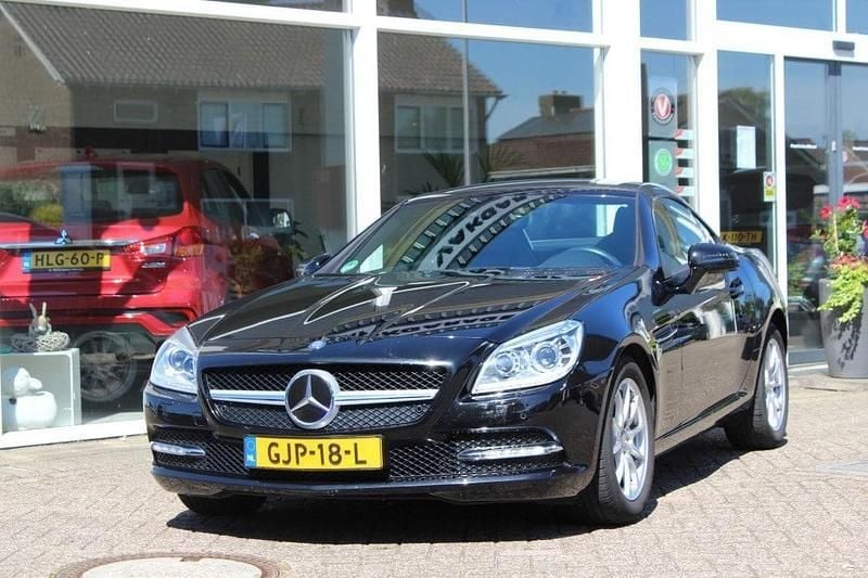 Zwart Gebruikt 2013 Mercedes SLK200 Cabriolet | € 23.950 (Eerlijke prijs) - Afbeelding 1/4