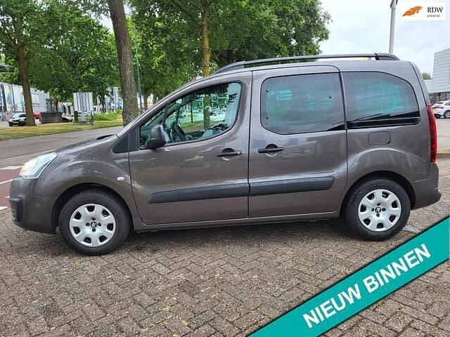 Grijs Occasion 2017 Peugeot Partner Tepee Active Top MPV | € 9.949 (Goede deal) - Afbeelding 1/4