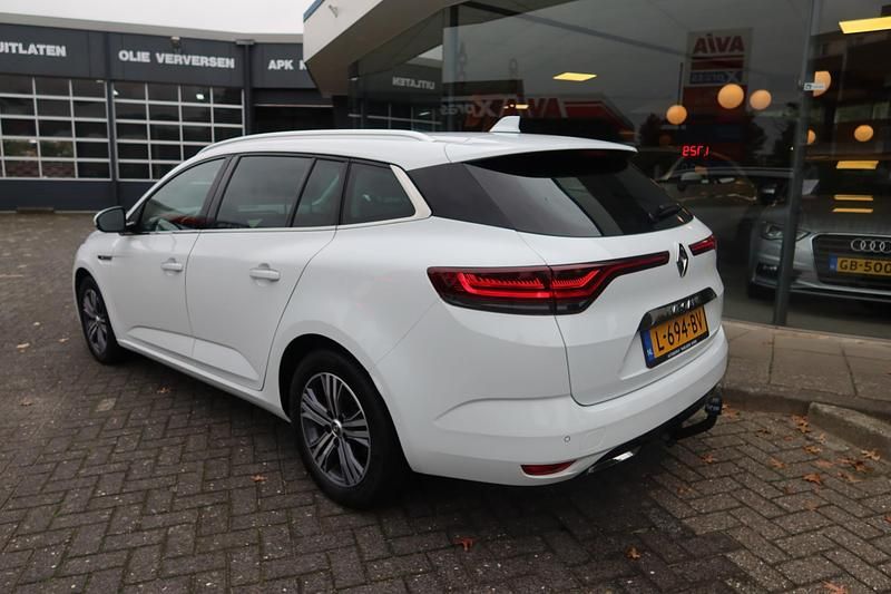 Occasion Renault Mégane GrandTour Intens 142 PK (104 kW) 2021 Wit Stationwagen