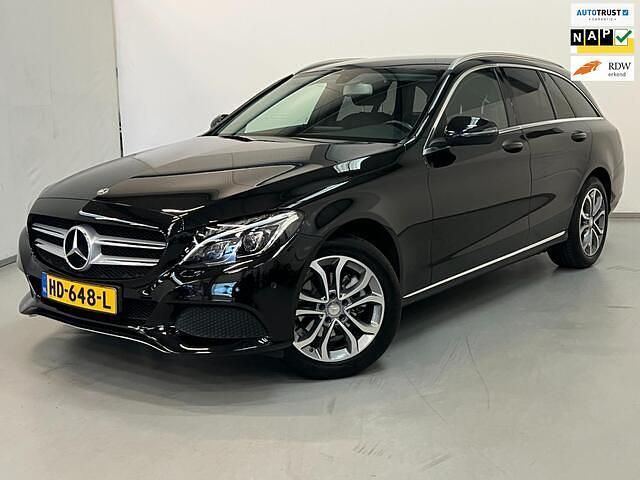 Zwart Gebruikt 2015 Mercedes C180 Stationwagen | € 16.950 (Eerlijke prijs) - Afbeelding 1/4
