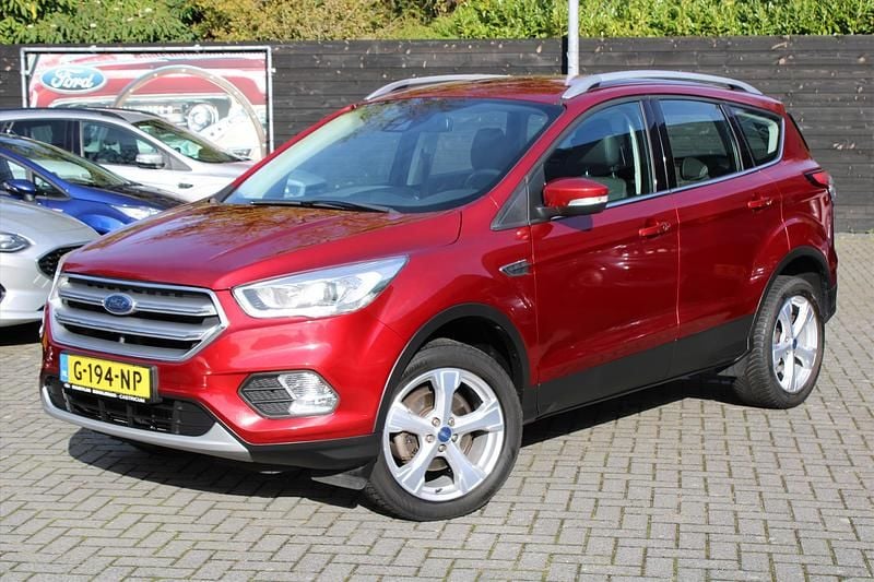 Rood Gebruikt 2019 Ford Kuga Titanium SUV | € 16.995 (Goede deal) - Afbeelding 1/4