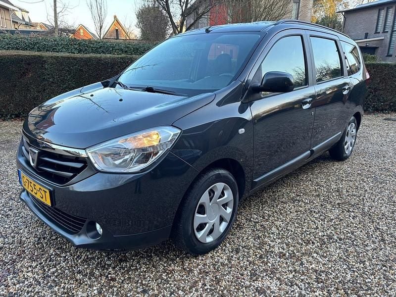 Grijs Occasion 2015 Dacia Lodgy Stepway MPV | € 7.975 (Eerlijke prijs) - Afbeelding 1/4