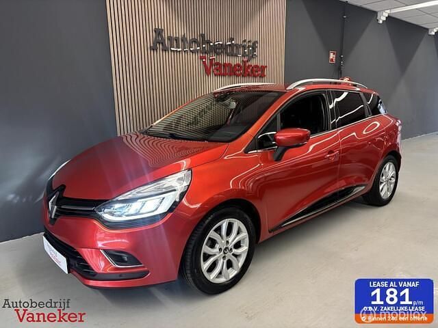 Rood (metallic) Gebruikt 2018 Renault Clio GrandTour Intens Stationwagen | € 10.995 (Eerlijke prijs) - Afbeelding 1/4
