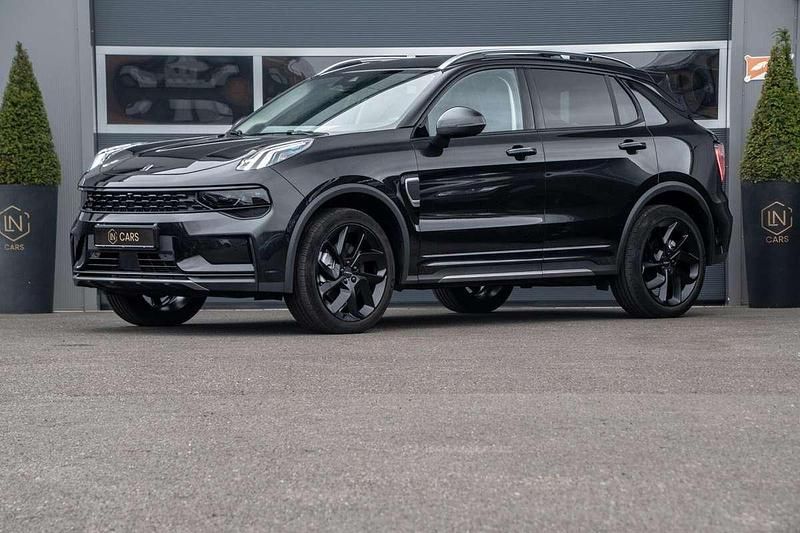 Zwart, metallic lak Gebruikt 2021 Lynk & Co 01 SUV | € 24.950 (Iets duurder) - Afbeelding 1/4