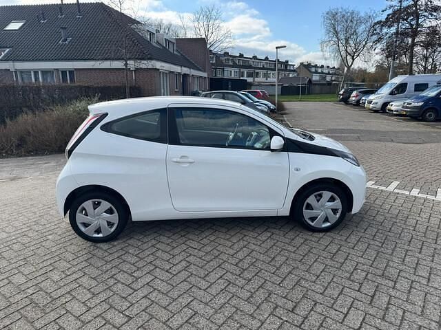 Occasion Toyota Aygo 69 PK (50 kW) 2017 Wit Hatchback