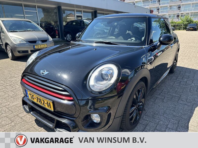 Zwart Gebruikt 2018 Mini Cooper Business Hatchback | € 16.450 (Iets duurder) - Afbeelding 1/4