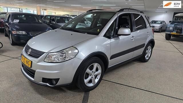 Grijs Gebruikt 2008 Suzuki SX4 MPV | € 2.950 (Eerlijke prijs) - Afbeelding 1/4