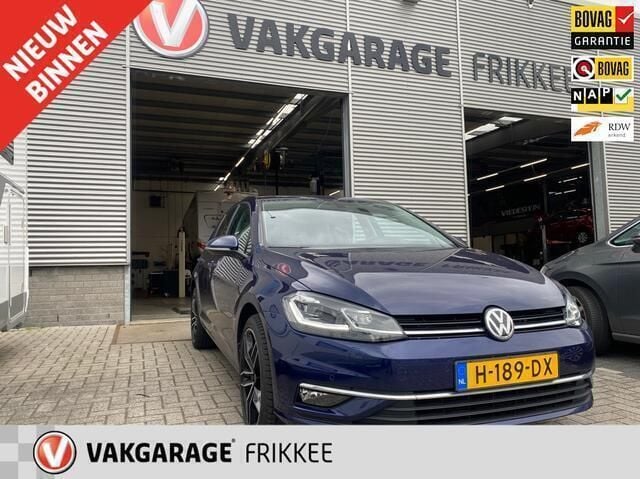 Blauw Gebruikt 2020 VW Golf VII Highline Hatchback | € 21.750 (Eerlijke prijs) - Afbeelding 1/4