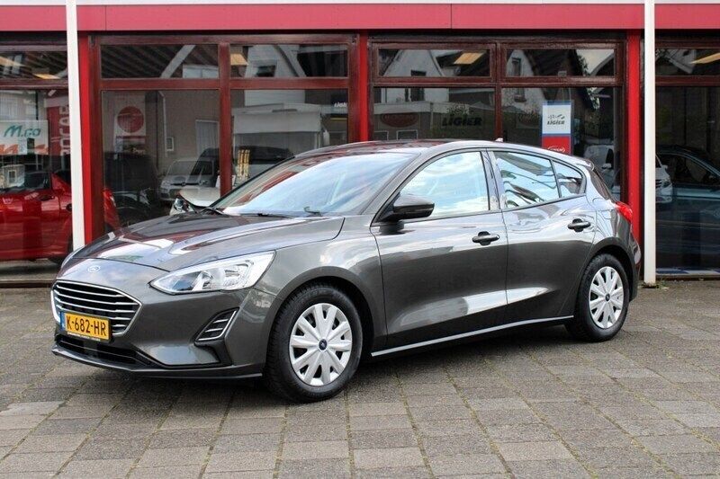 Grijs Gebruikt 2018 Ford Focus Hatchback | € 11.445 (Super prijs) - Afbeelding 1/4