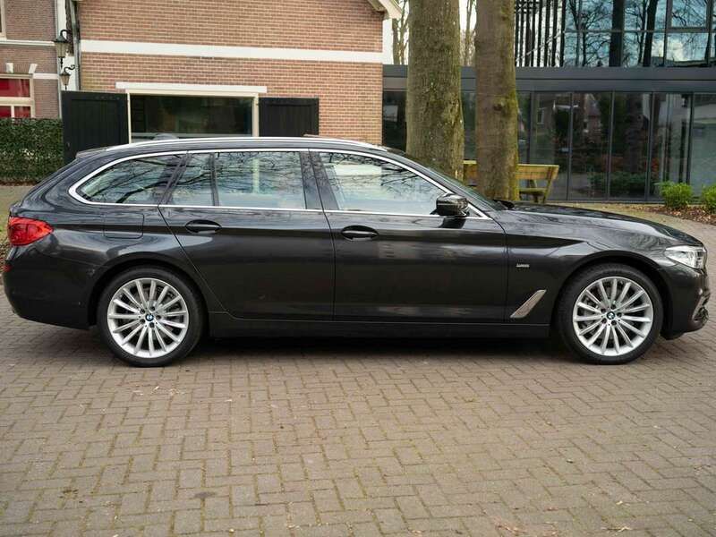 Grijs Gebruikt 2019 BMW 530 Executive Stationwagen | € 32.995 (Eerlijke prijs) - Afbeelding 1/4
