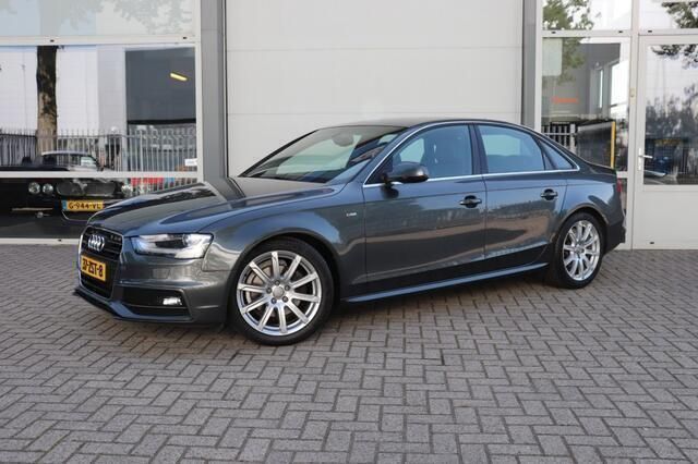Grijs, metallic lak Gebruikt 2013 Audi A4 Sedan | € 15.950 (Duur) - Afbeelding 1/4