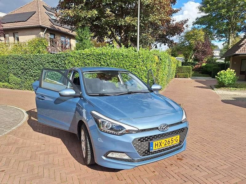 Gebruikt 2016 Hyundai i20 Hatchback | € 8.950 (Goede deal) - Afbeelding 1/4