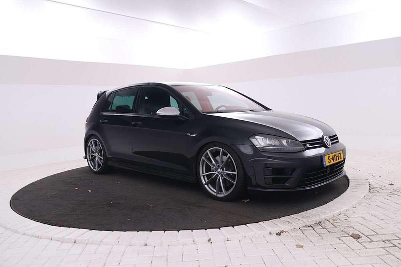 Occasion VW Golf VII R 301 PK (221 kW) 2014 Zwart (metallic) Hatchback