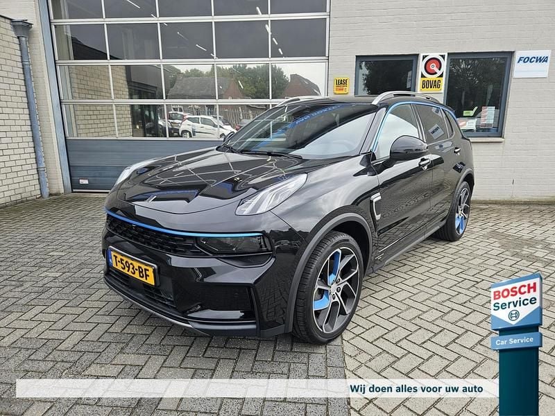 Zwart Gebruikt 2023 Lynk & Co 01 SUV | € 26.950 (Eerlijke prijs) - Afbeelding 1/4