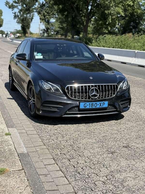 Gebruikt 2019 Mercedes E220 AMG line Sedan | € 23.500 (Eerlijke prijs) - Afbeelding 1/4
