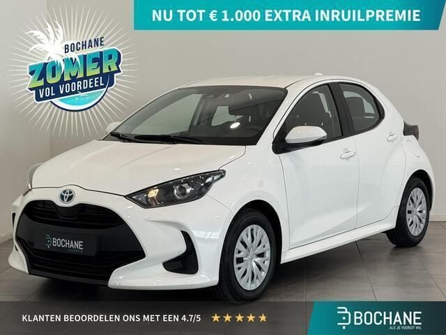 Wit Gebruikt 2022 Toyota Yaris Active Hatchback | € 18.725 (Goede deal) - Afbeelding 1/4