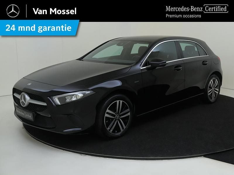 Zwart Gebruikt 2020 Mercedes A250 Business Hatchback | € 24.945 (Goede deal) - Afbeelding 1/4