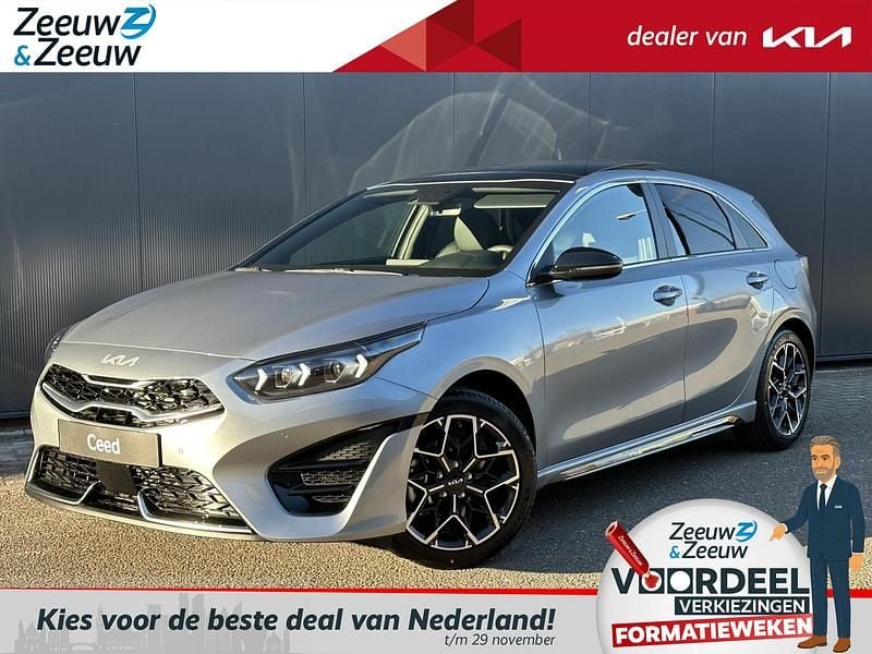 , metallic lak Gebruikt 2023 Kia Ceed Hatchback | € 33.495 - Afbeelding 1/4