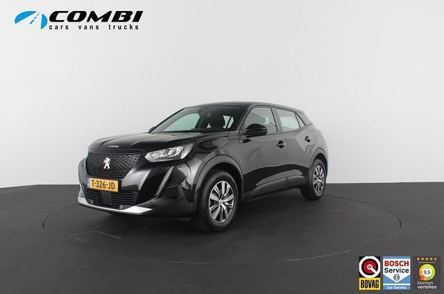 Zwart Gebruikt 2023 Peugeot e-2008 Active SUV | € 23.950 (Iets duurder) - Afbeelding 1/4