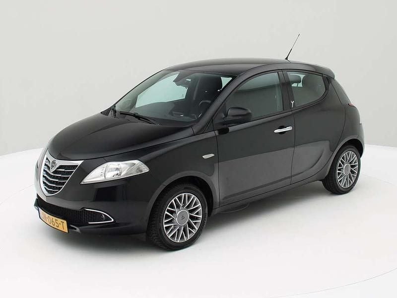 Zwart Gebruikt 2013 Lancia Ypsilon Platinum Hatchback | € 5.000 (Eerlijke prijs) - Afbeelding 1/3