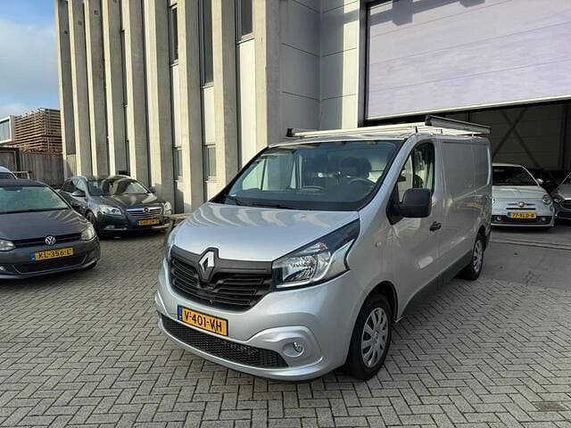 (metallic) Gebruikt 2019 Renault Trafic Komfort MPV | € 12.950 (Super prijs) - Afbeelding 1/4